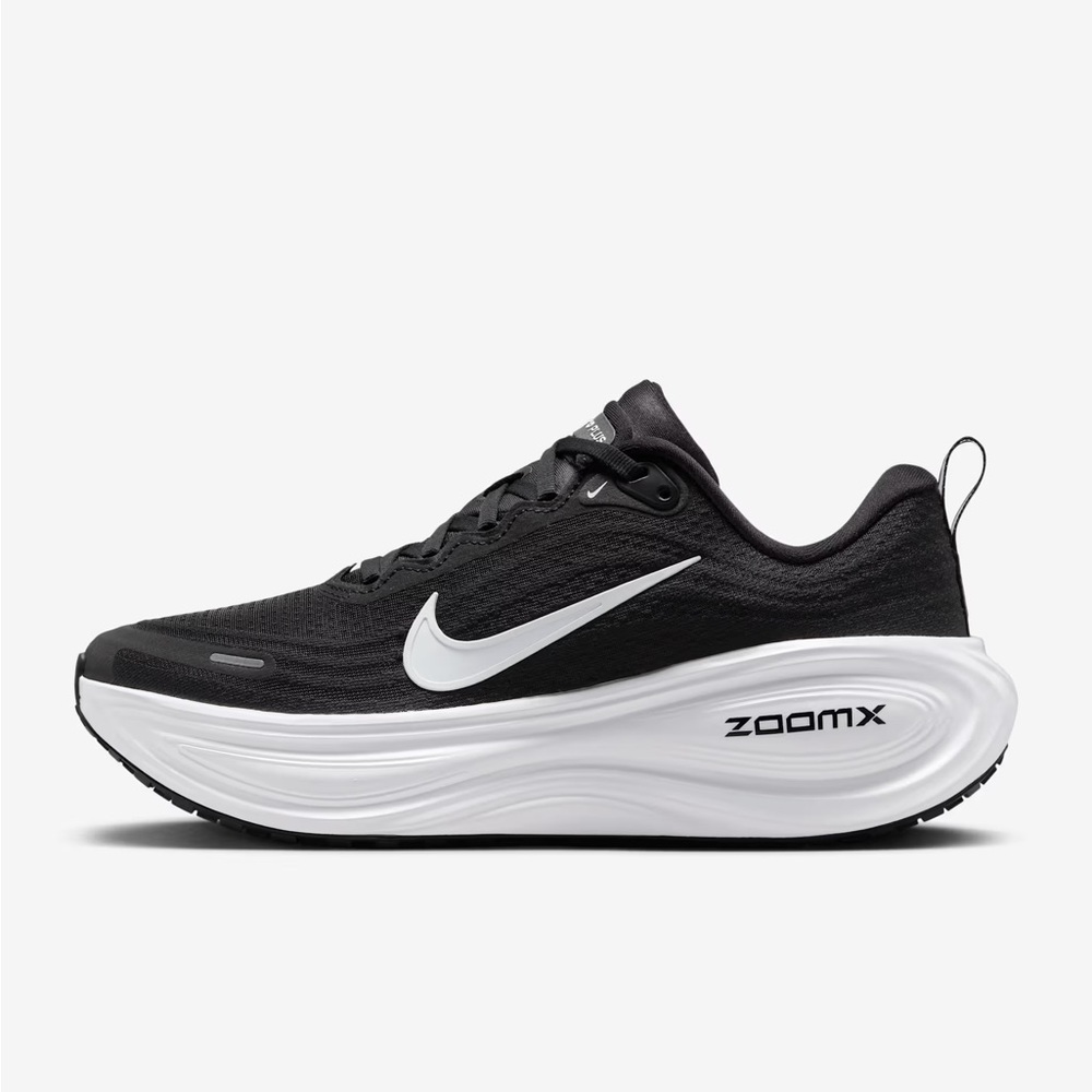 Nike Vomero plus black and white